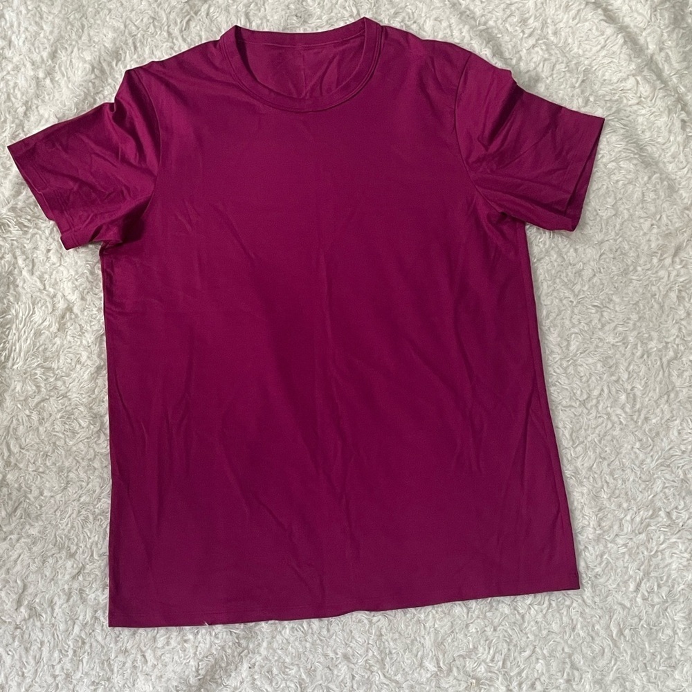Lululemon Men's Classic Maroon T-Shirt